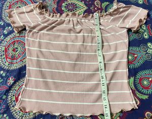 Offshoulder Top