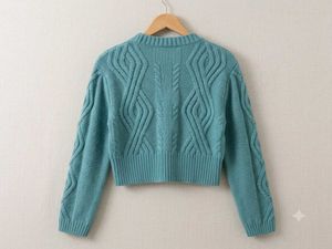 ❄️💙Cropped Cozy Cable Knit Cardigan