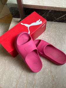 Puma Shibusa Glowing Pink Slides