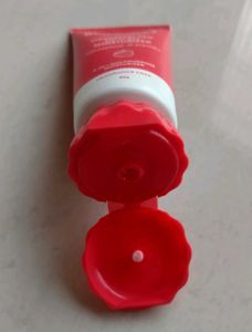 🍓Dot&amp;Key Strawberry Oil Free Cream🍓