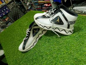 Jordon sneakers new one unused