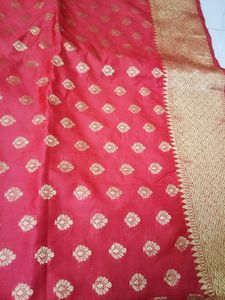 🤩Embellished Silk Blend Saree🤩