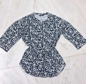 Chic Printed V-Neck Top