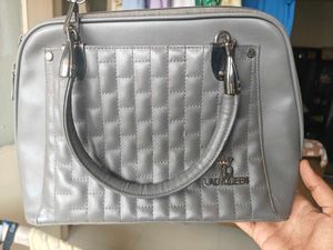 Stylish Grey Quilted Handbag