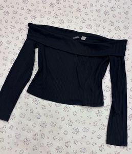 Black Off-Shoulder Long Sleeve Top