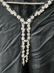 Elegant Black Embroidered Kurta