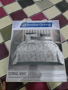 combo Bombay Dyeing bedsheet offer price