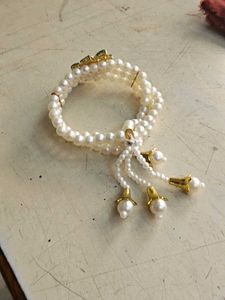 Elegant Pearl bracelet