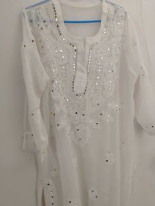Elegant White Chikankari Kurta