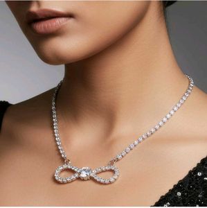 AD Sparkling Necklace &amp; Earring Set
