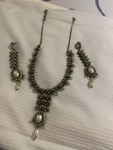 Elegant Pearl Necklace &amp; Earring Set