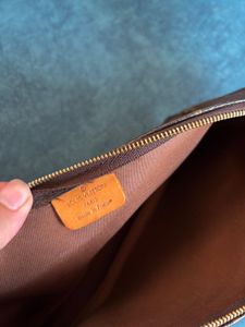 Louis Vuitton shoulder Bag