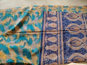 Vibrant Abstract Print Saree