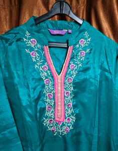 Rangriti Sea Green Embroidered Kurti