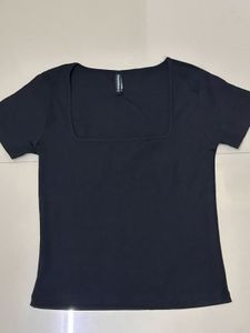 Black Square Neck Short Sleeve Top