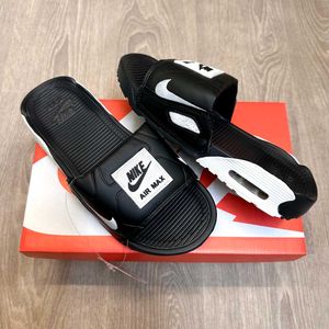 Nike flip flops