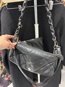 Chic Quilted Crossbody Bag