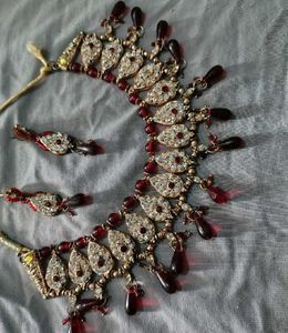 Exquisite Red and Gold Jewellery Set