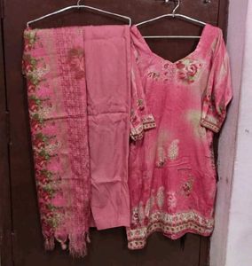 Beautiful Pink Floral Kurta Set