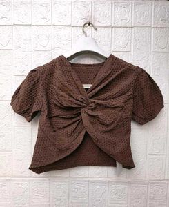 New with tag Chic Brown Puff Sleeve Crop Top