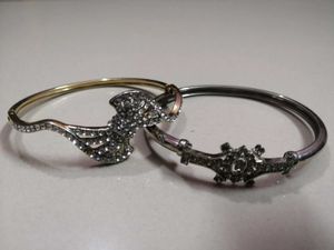 Elegant Crystal Embedded Hinged Kadas Set