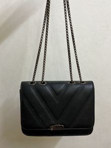 Sling/Crossbody Black Bag from Lino Perros