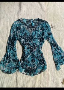 Sparkling Blue Floral Bell Sleeve Top