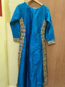 Elegant Blue Kurta Set with Gold Embroidery
