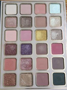 All in ONE makeup palette💗