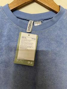 H&amp;M Oversized Crop Tee