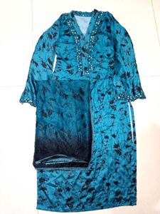 Teal Tie-Dye Kurta Set with Embellished Neckline