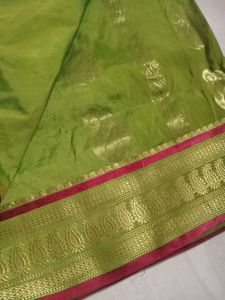 Elegant Red &amp; Gold Paisley Saree