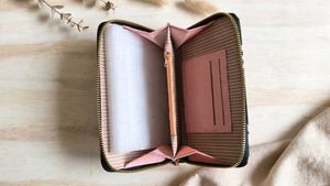 🆕Floral Zip-Around Wallet