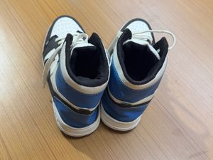 Air Jordan 1 Sneakers