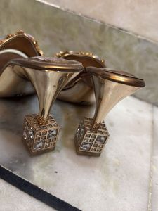 elegant pencil heel