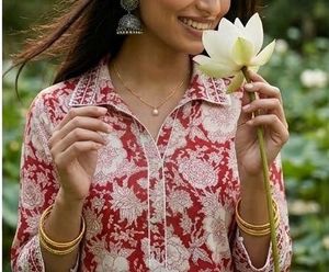 crimson floral hand embroidered Kurta set 👜✨♥️🦚