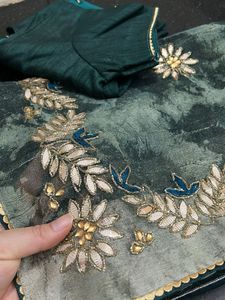 New- Elegant Embroidered 🪩Gottapatti Saree