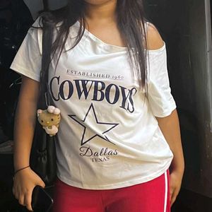 Graphic T-Shirt and jeans combo