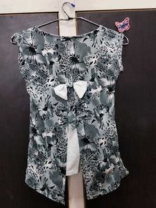 Stylish Floral Print grey colour Top