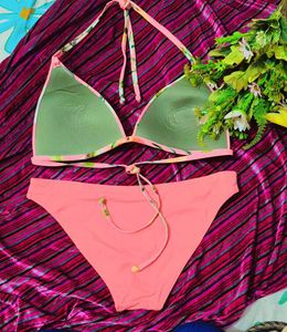 H&amp;M Floral Bikini set 👍
