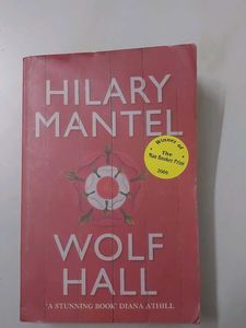 Hilary Mantel Wolf Hall - Award-Winning Novel