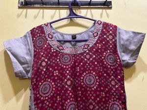 Elegant Bandhani Kurta with Grey Skirt