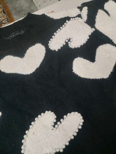 Black &amp; White Heart Knit Sweater
