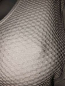 White Textured Seamless Sports Bra / Crop