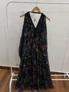 BEBE Botanical Cold shoulder Lace Trim Maxi