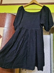 Chic Black Dress