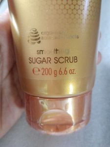 Oriflame Milk &amp; Honey Gold Sugar Scrub
