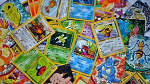 ICONIC RARE 22 POKEMON CARDS [V,VMAX,EX,GX]