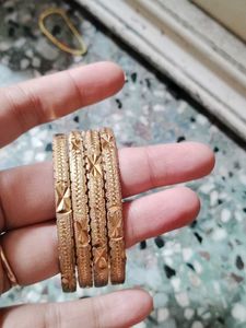 Set of 4 Golden Bangles