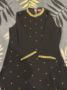 Elegant Black Embroidered Kurta